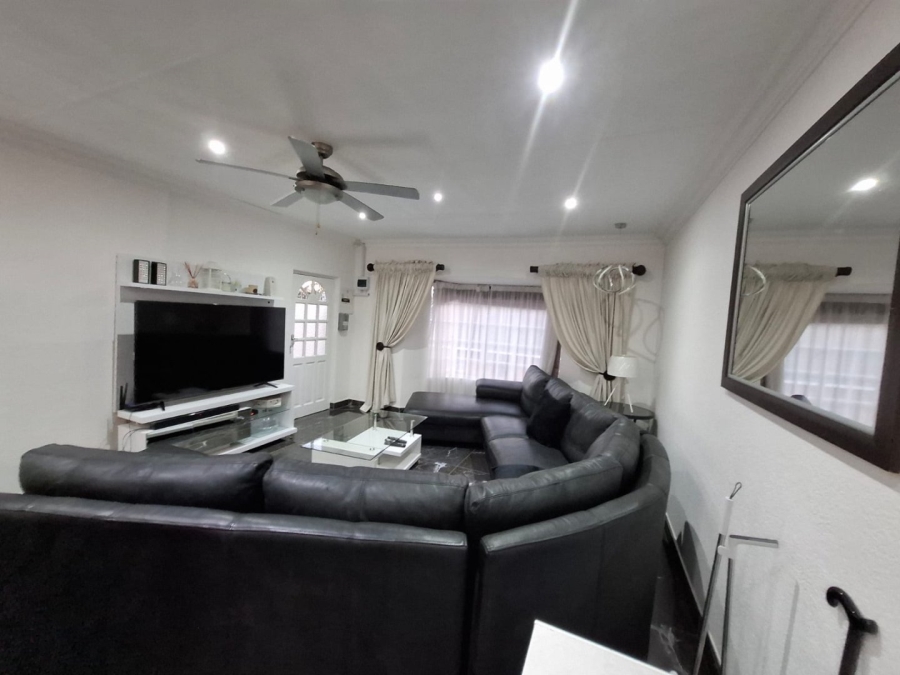 3 Bedroom Property for Sale in Boschdal North West